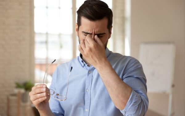 Sausų akių sindromas žiemą. Kaip sau padėti?