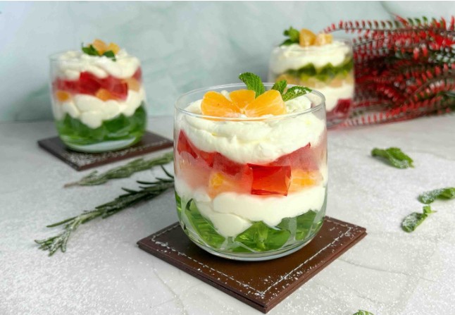 Sluoksniuotas želė tortas su maskarpone ir mandarinais
