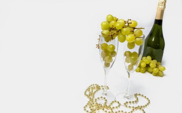 Vynuogių valgymas Naujųjų naktį: kilmė ir reikšmė