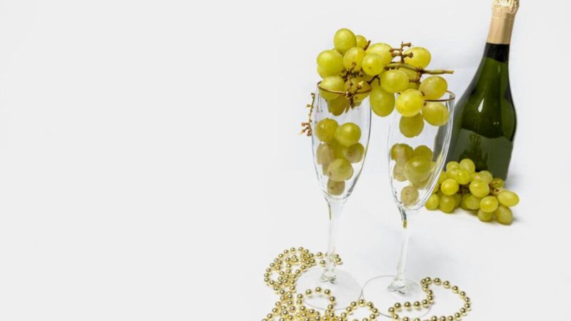 Vynuogių valgymas Naujųjų naktį: kilmė ir reikšmė