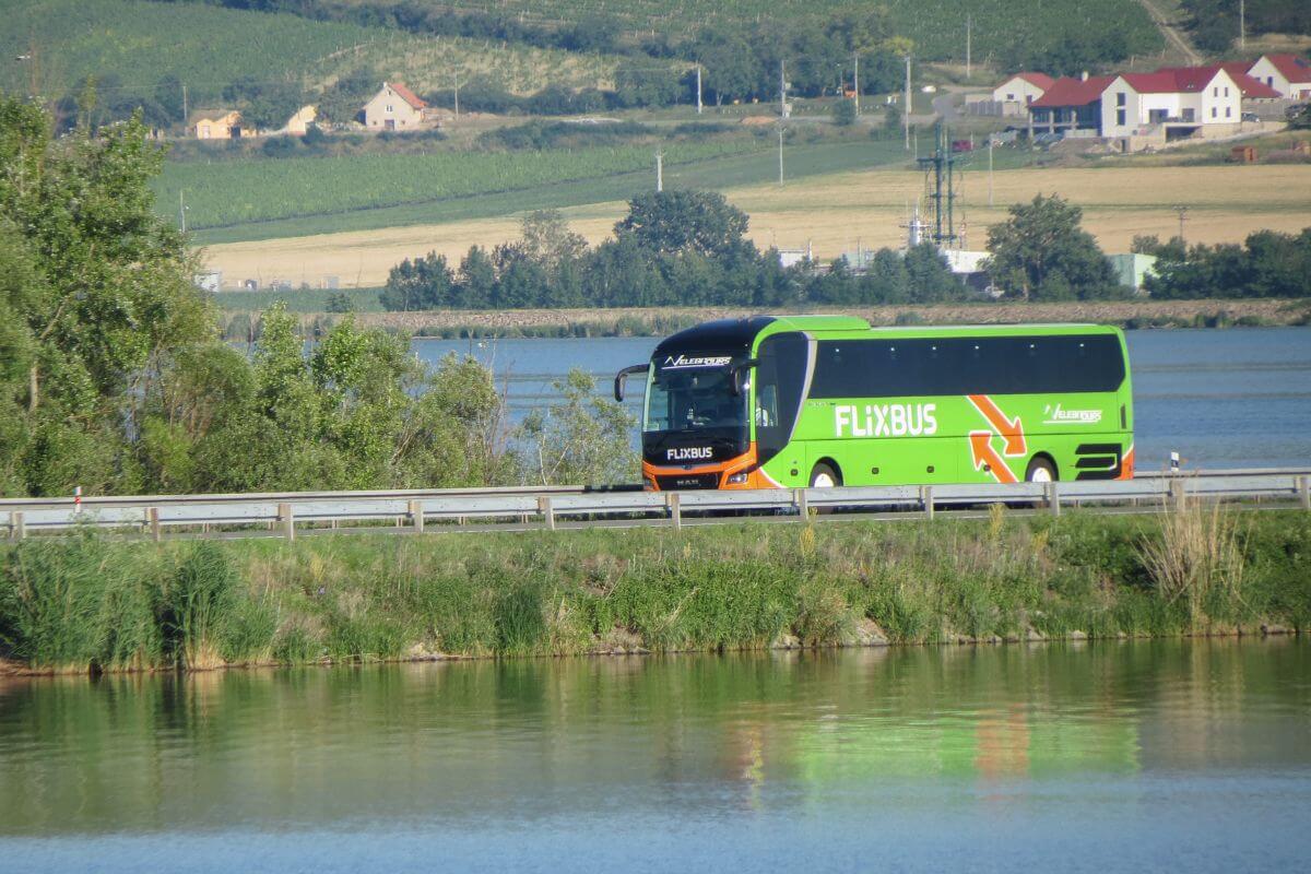 Autobusas su vaikais evakuotas per kelias sekundes