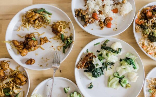 Maisto likučiai po švenčių: naudingi patarimai, ką su jais daryti