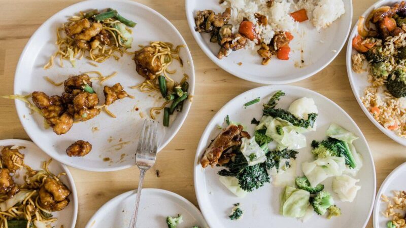 Maisto likučiai po švenčių: naudingi patarimai, ką su jais daryti