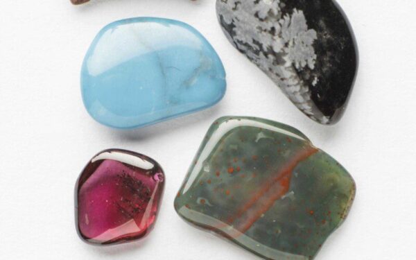 Friday Stones Guide (Gruodžio 20 d.): Sužinokite, kuri dangiškoji brangakmenis šiandien atrakina klestėjimą ir išmintį jūsų Zodiako ženklui!