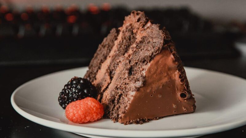 Šokoladinis pyragas bus tikras švenčių favoritas: madingiausias 2025 m. desertas