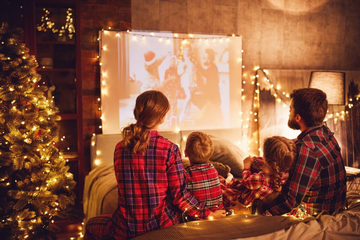 Top 10 Kalėdinių filmų žiūrėti per šventes