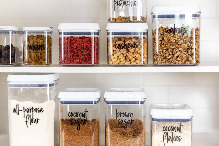 14 supermaisto produktų, kuriuos visada turėtumėte turėti savo spintelėje