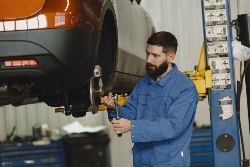 Cypimas-stabdant-automobilio-stabdziu-remontas - Laikas.lt Cypimas stabdant. Automobilio stabdziu remontas