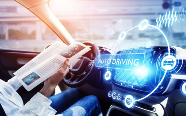 Italija testuoja autonominį automobilį automobilių dalijimosi programoje