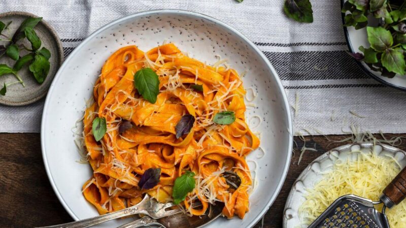 Makaronai su degtine: klasikinis skonis su moderniu posūkiu