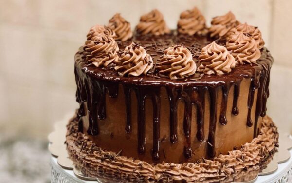 Šokoladinis tortas su žemės riešutų sviesto kremu