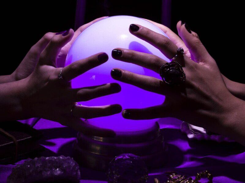 Savaitės horoskopas (2025-03 savaitė): Kuri Zodiako ženklas atvers netikėtas karjeros galimybes?