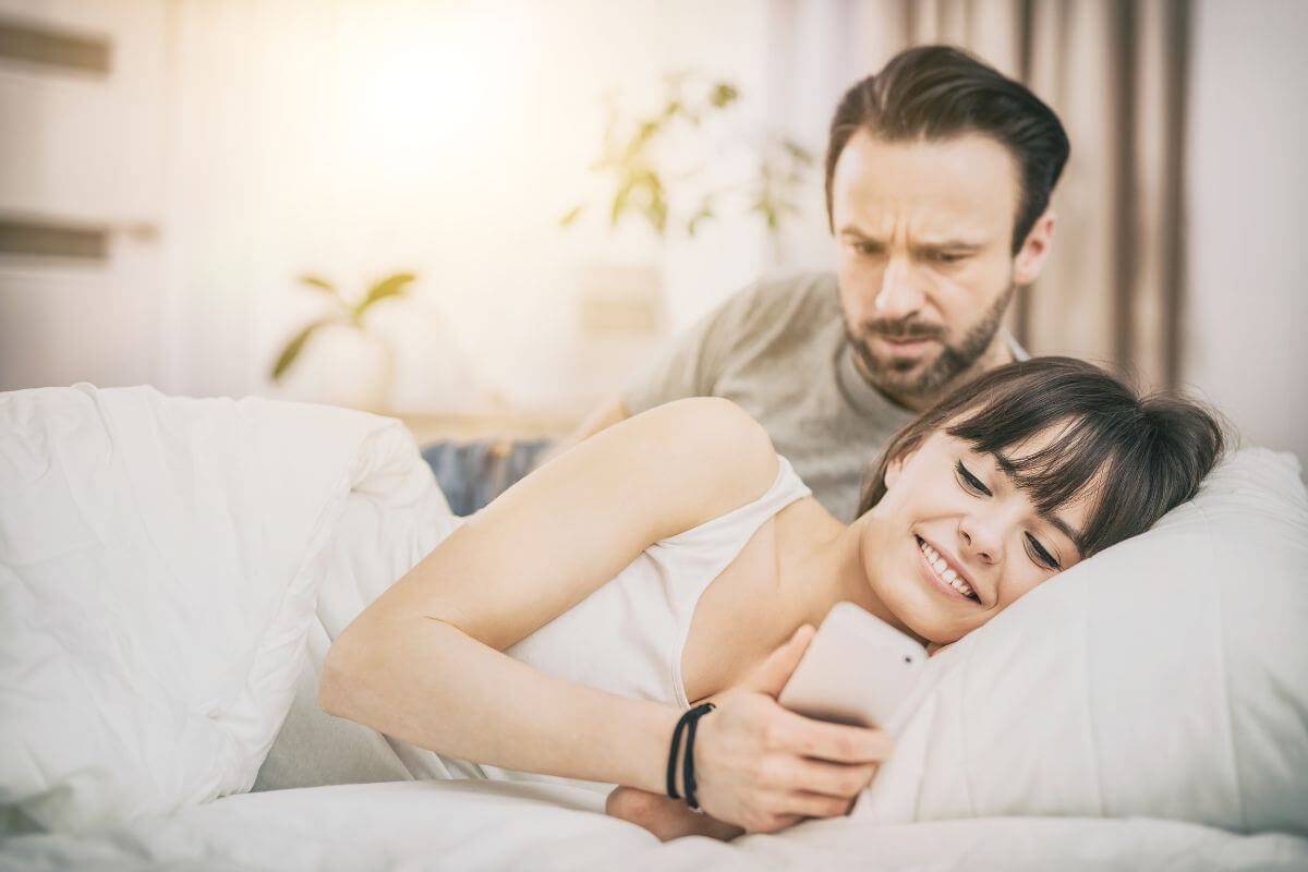 Kaip suvaldyti pavydą ir išsaugoti santykius?