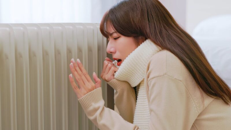 Ką daryti kai šalta kūnui? Patarimais dalijasi ekspertai