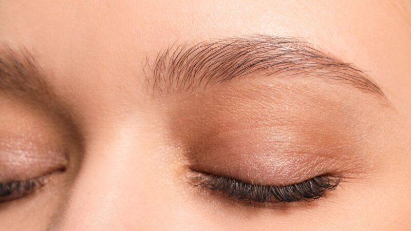 Šie natūralūs būdai padės turėti tankesnes blakstienas ir vešlesnius antakius