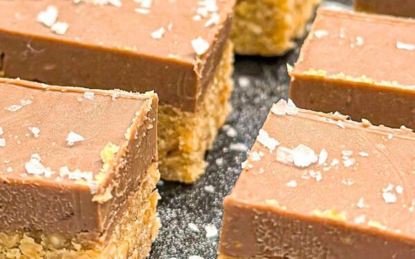 Karameliniai riešutų sviesto batonėliai