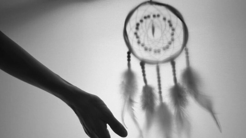 Pirmadienio Blogas Ženklas (vasario 10 d.): Saugokitės! Nepastebimos Jėgos Taikosi į Šiuos Zodiako Ženklus—Ar Esate Pavojuje?