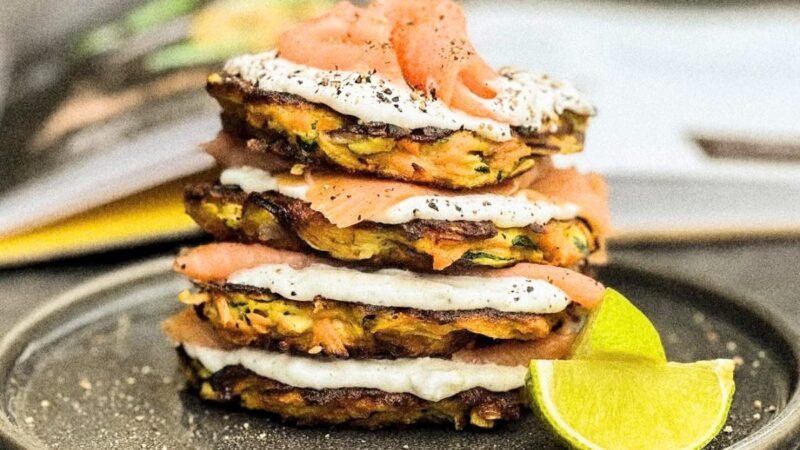 Daržovių blyneliai su lašiša