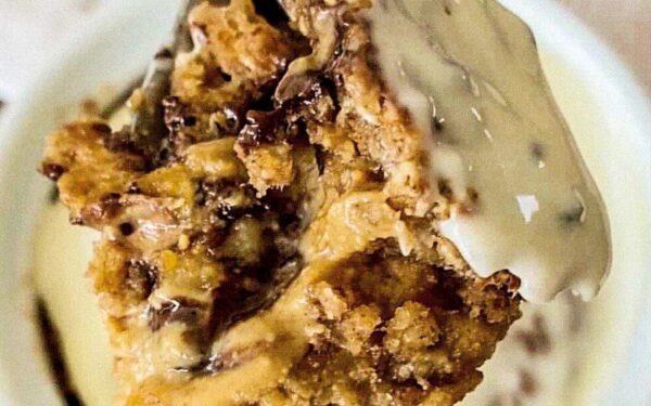 Kepta avižinė košė su riešutų sviestu maistingiems pusryčiams