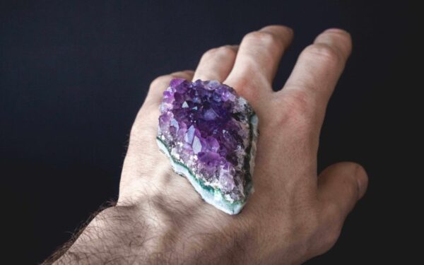 Pirmadienio akmenų gidas (vasario 24 d.): Atraskite šių mistinių brangakmenių paslėptas galias – puikiai tinka aiškumo ir augimo stiprinimui!