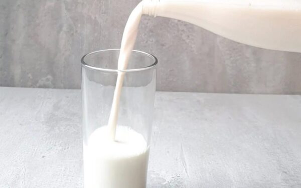 Naminis migdolų pienas per kelias minutes