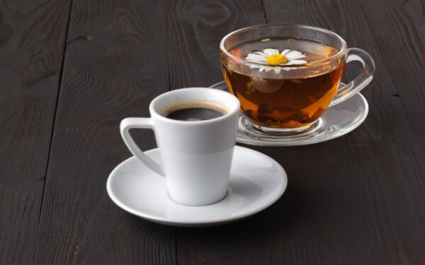 Raudonas vynas, kava ar arbata: kiek iš tikrųjų galime gerti dėl sveikatos?