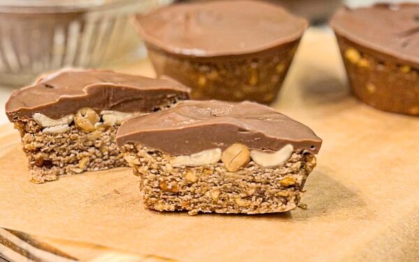 Avižiniai Snickers kąsneliai