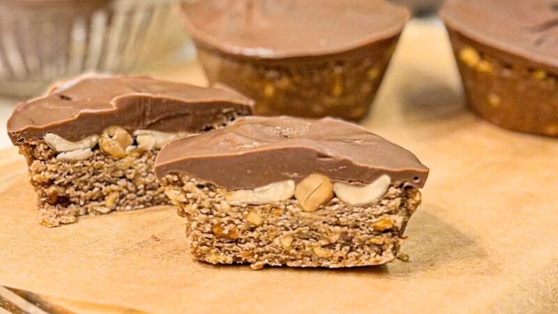 Avižiniai Snickers kąsneliai