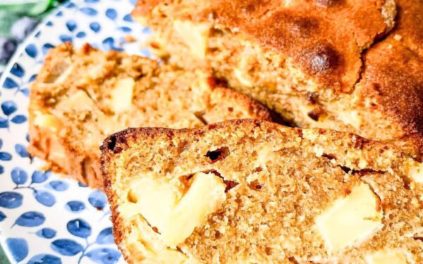 Minkštas sviestinis keksas su obuoliais – tobulai skanus