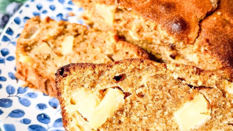 Minkštas sviestinis keksas su obuoliais – tobulai skanus