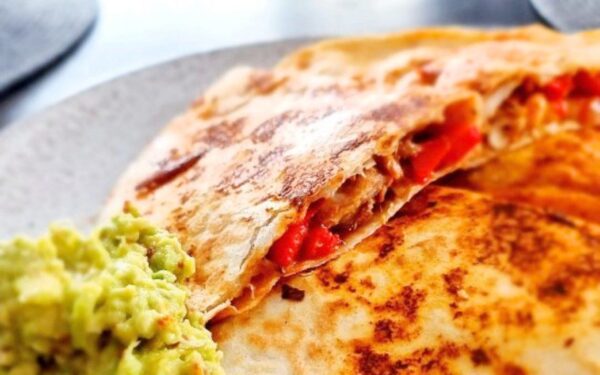 Tortilijos su vištiena ir daržovėmis