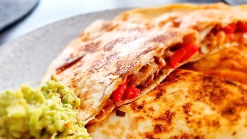 Tortilijos su vištiena ir daržovėmis