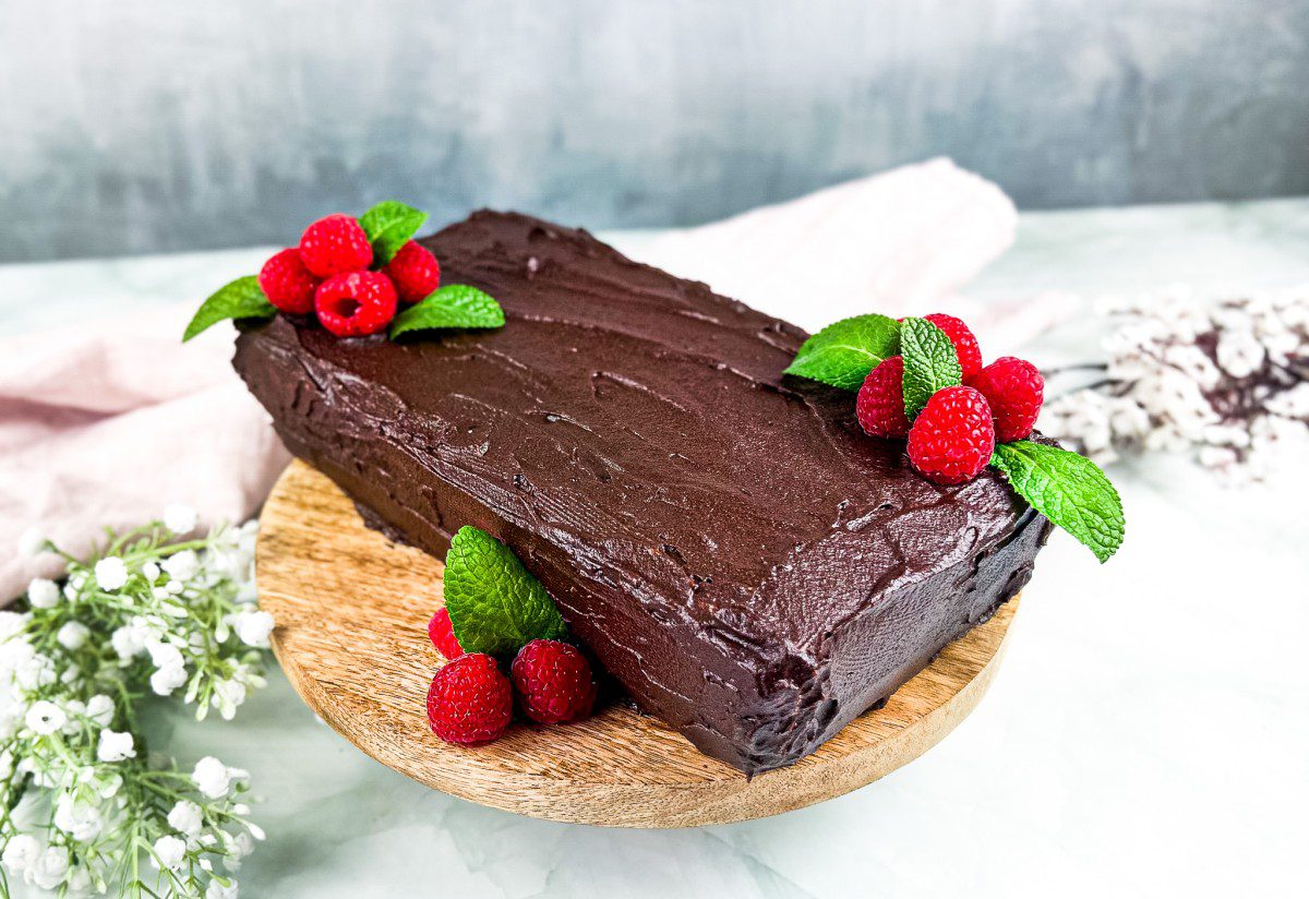 Nekeptas sausainių ir varškės tortas