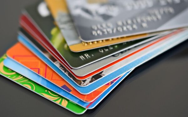 „Bankeros“ istorija įgauna pagreitį: investuotojai siekia kompensacijos, tačiau iš ko ji bus mokama?