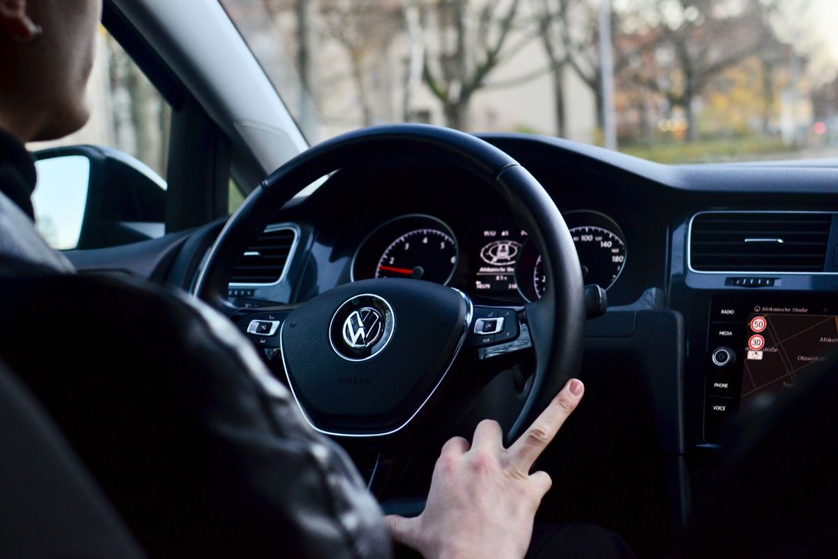Kokiais atvejais su automobiliu geriau nevažiuoti?