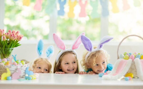 Natūralūs būdai marginti kiaušinius Velykoms