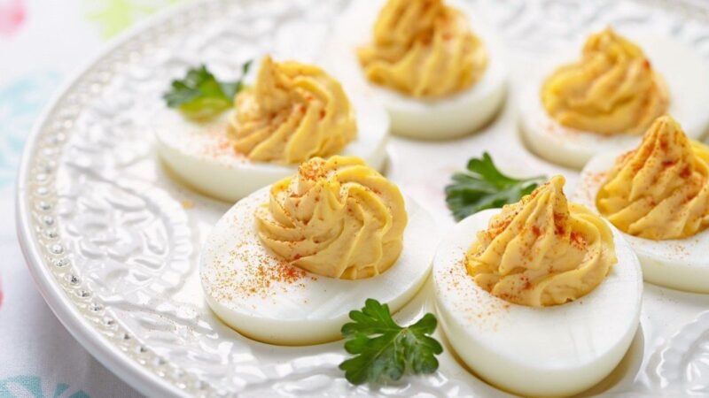 Opros įdaryti kiaušiniai Velykoms