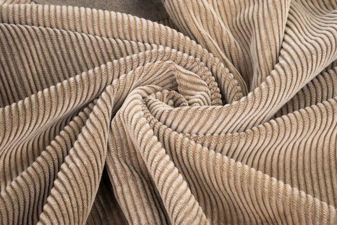 Velvetas. Ar 2025 vis dar madingas?