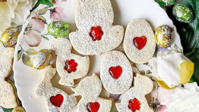 Velykiniai Linco sausainiai su uogiene