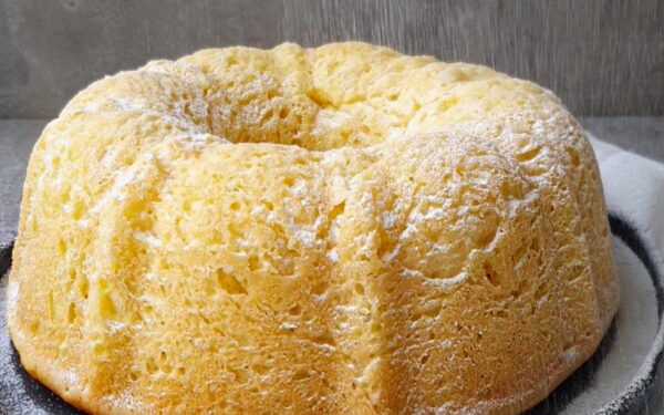 Burnoje tirpstanti Velykų boba