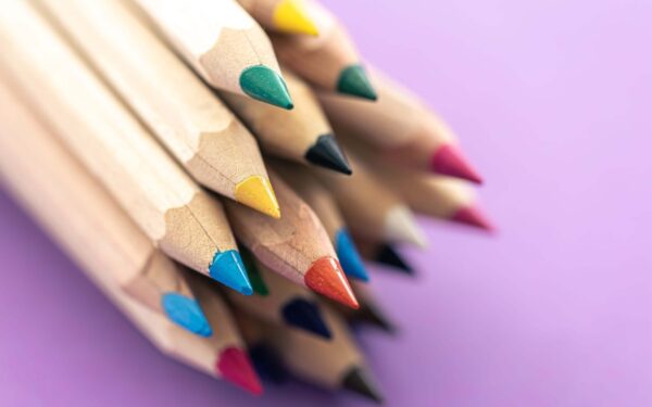 Trečiadienio spalvų vadovas (kovo 12 d.): Sužinokite, kokios dangiškos spalvos šiandien padidins jūsų zodiako ženklo energiją!