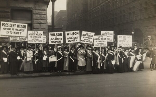 Kovo 8-oji: tarptautinės moters dienos istorija