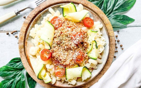 Makaronai su sojos faršu – baltymų bomba