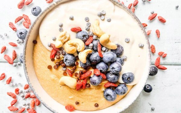 Manų košė su varškės kremu – vaikystės skonis naujai