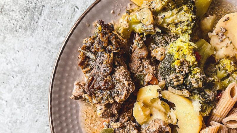 Šaldytų daržovių apkepas su mėsyte