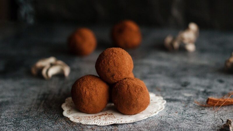 4 ingredientų šokoladiniai triufeliai