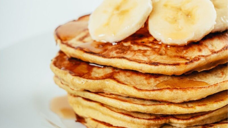 Bananų blynai su pilno grūdo miltais