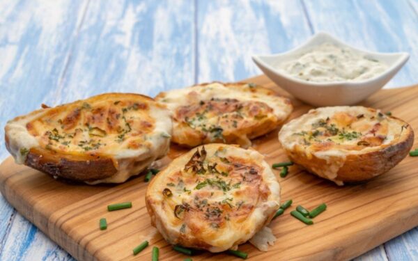 Bulvių odelės įdarytos šonine ir sūriu