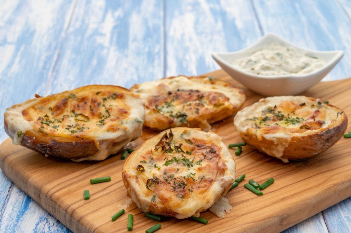 Bulvių odelės įdarytos šonine ir sūriu