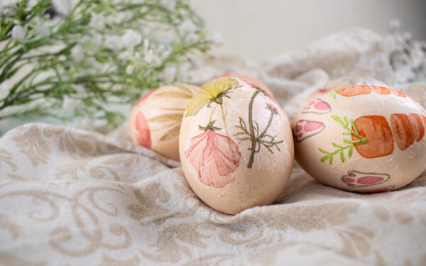 Kiaušinių marginimas dekupažu